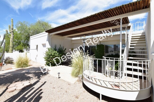 Building Photo - 55+ Townhome for Rent - Spacious 3BR/2BA w...