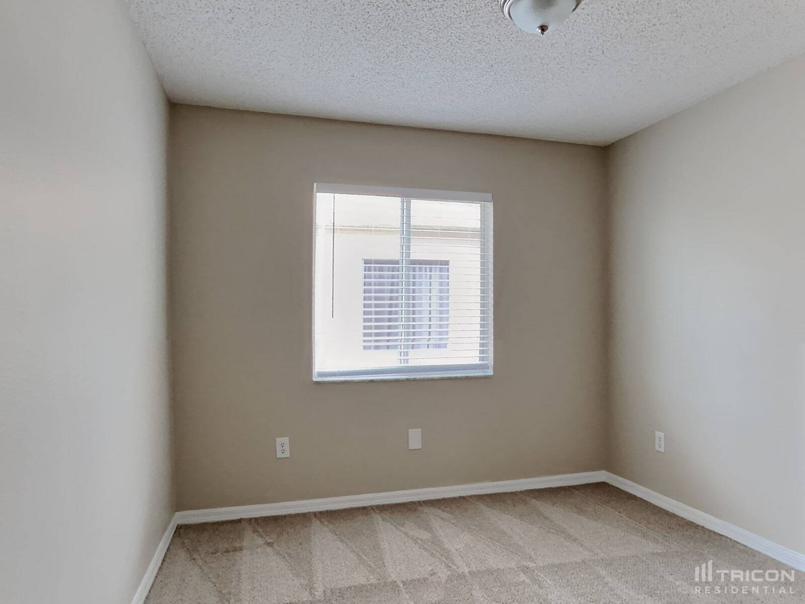 Building Photo - 27209 La Jolla Way