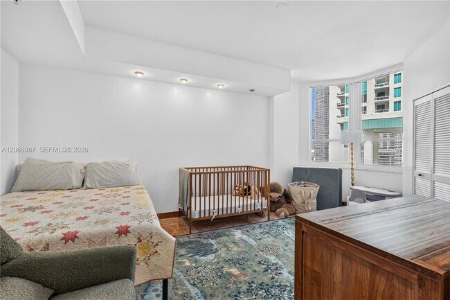 Building Photo - 888 Brickell Key Dr