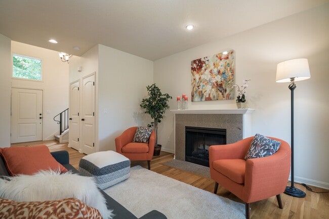 Building Photo - 4920 SW Slavin Rd