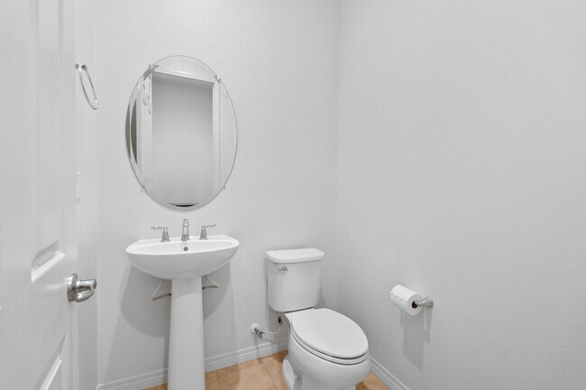 Building Photo - 43720 Vacanza Ct