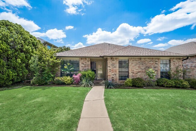 Building Photo - 1612 Cayman Cir
