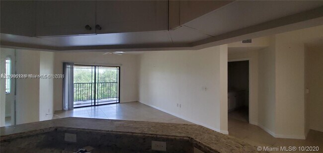 Building Photo - 3018 Alcazar Pl