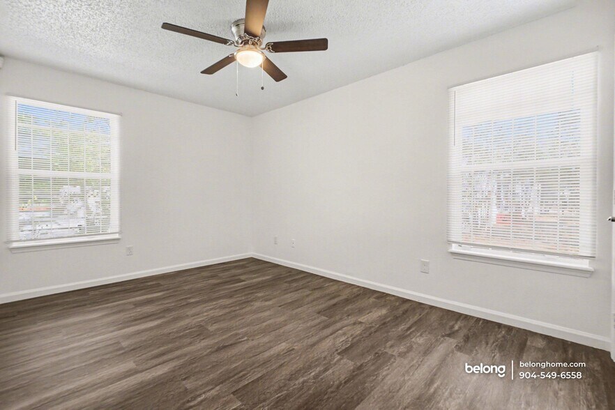 Building Photo - 1995 W 4th St