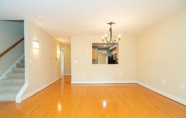 Building Photo - 1354 Monroe St NW