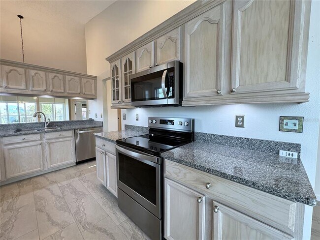 Building Photo - 1005 Pelican Ct