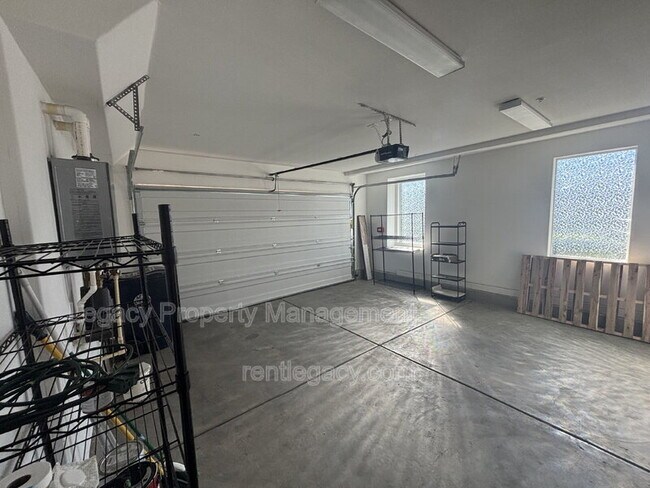 Building Photo - 3568 Troy Dalton St