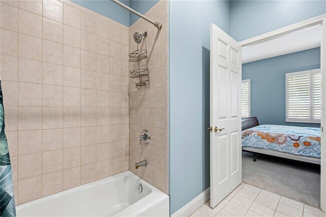 Building Photo - 515 5th Ave NE