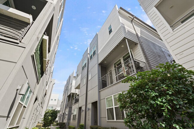 Building Photo - 1739 Eado Point Ln