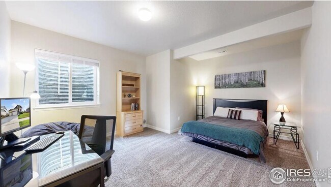 Building Photo - 532 Mount Rainier St