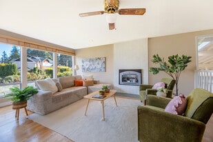 Building Photo - 16654 SE 26th Pl