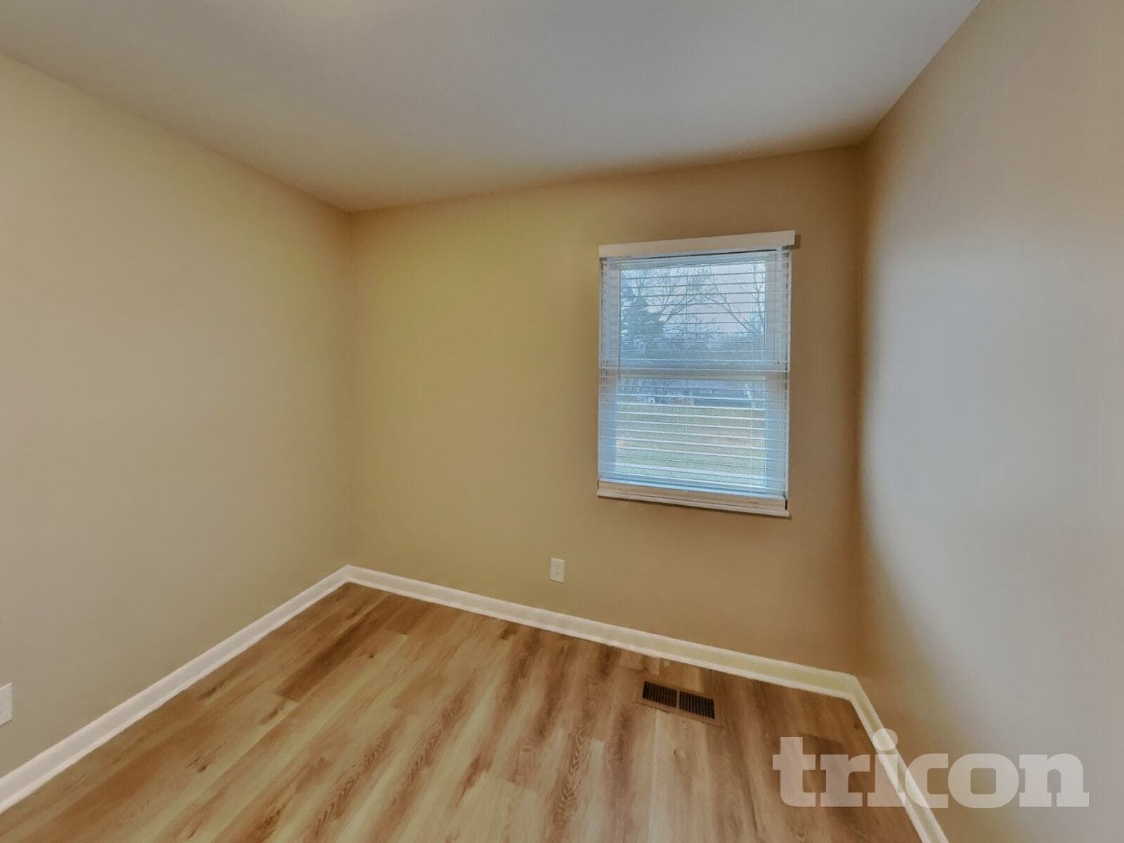 Building Photo - 622 Meadowview Dr