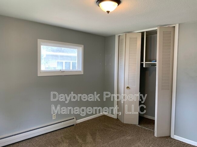 Building Photo - 811 7th Ave N