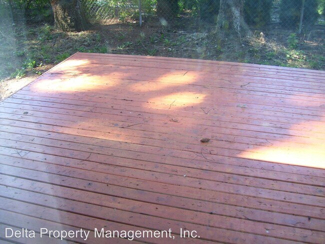 Building Photo - 6423-6423 Armar Rd