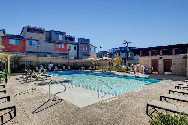 Building Photo - 3354 Via Strada St