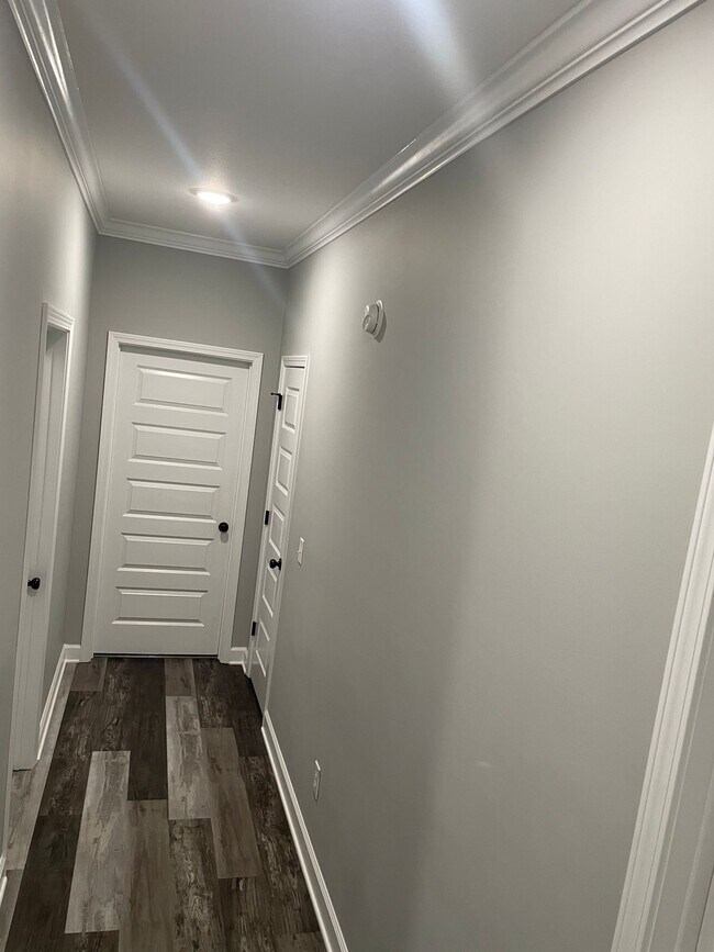 Building Photo - 103 Southern Winds Dr
