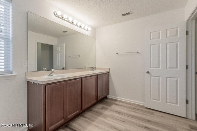 Building Photo - 12181 Hazelmoor Ct