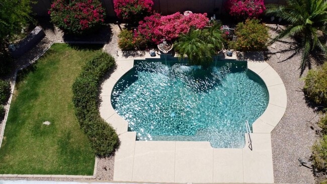 Building Photo - 19696 N Madison Dr