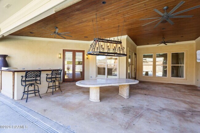 Building Photo - 100 Stone Creek