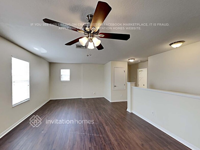 Building Photo - 15424 Lost Creek Ln