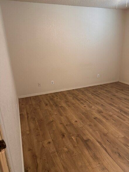 Building Photo - 623 Wolftrap Dr