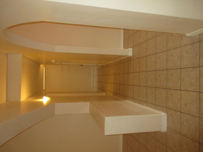 Building Photo - 8201 Grape View Ct NE