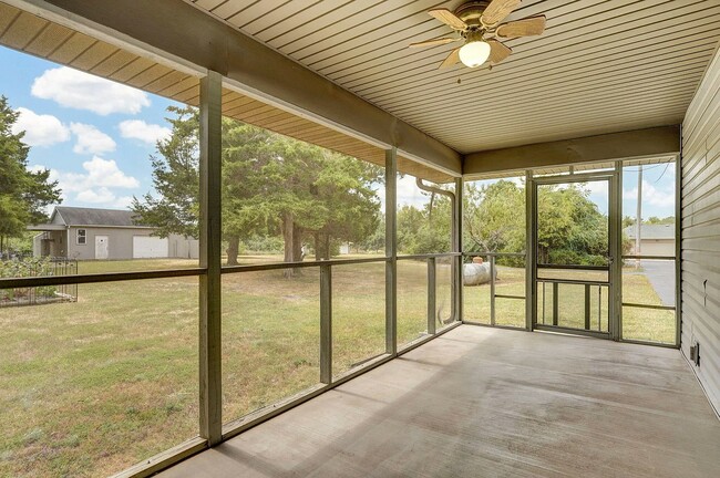 Building Photo - 3740 W Farm Rd 106