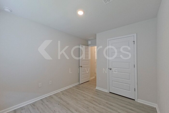 Building Photo - 4678 Malay Cir