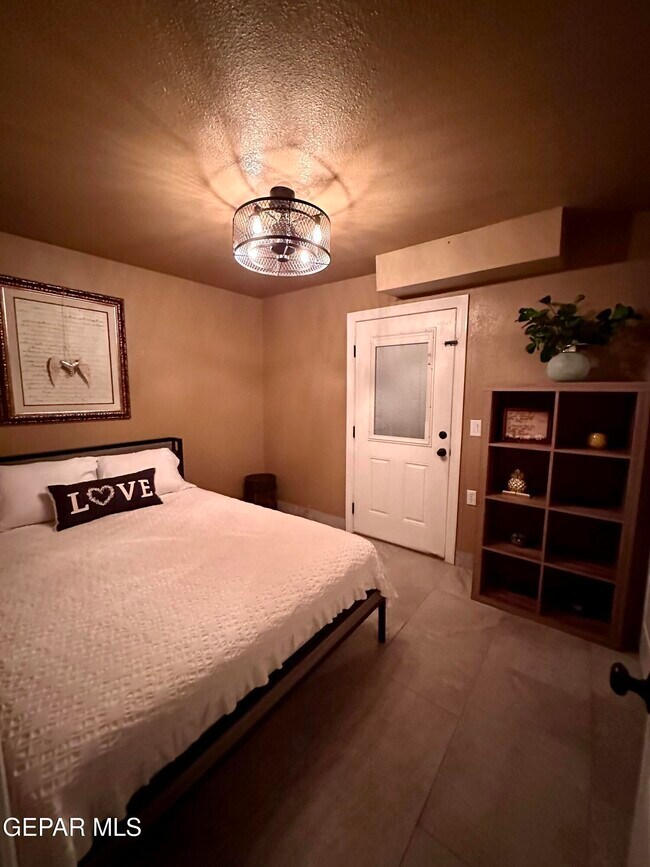 Building Photo - 11716 Fred Perry Dr