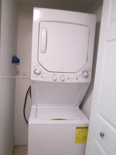 Building Photo - 3000 Coral Way