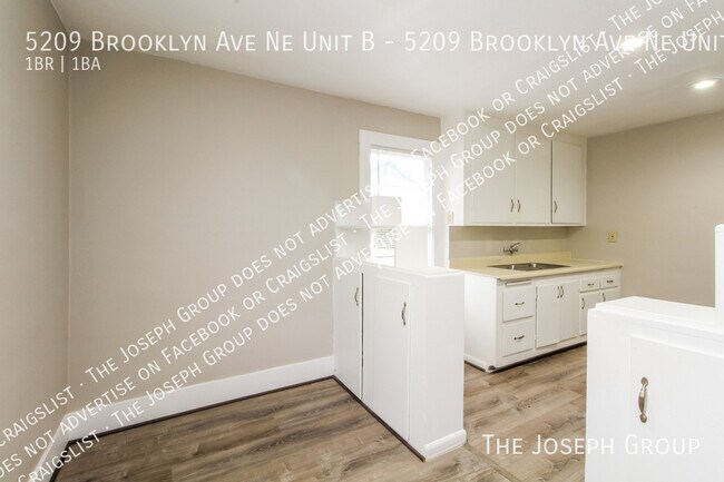 Building Photo - 5209 Brooklyn Ave NE