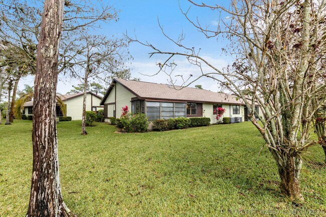Building Photo - 423 Narrowleaf Ct