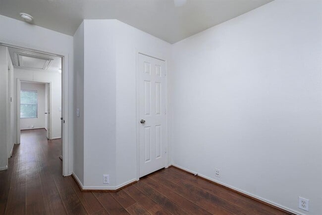 Building Photo - 29723 Sullivan Oaks Dr