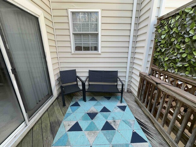 Building Photo - 12039 Kemps Landing Cir