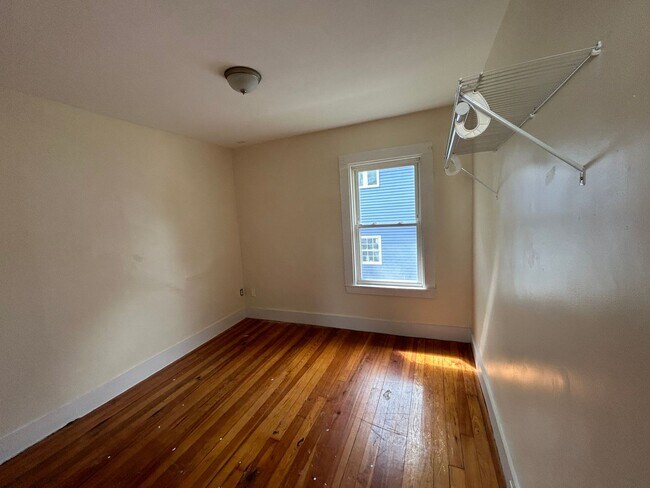 Building Photo - 15-Poplar-St