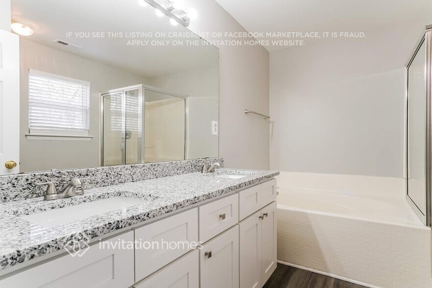 Building Photo - 200 Gooseberry Dr