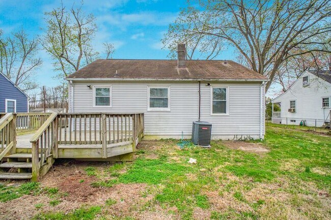 Building Photo - 6339 Old Plank Rd