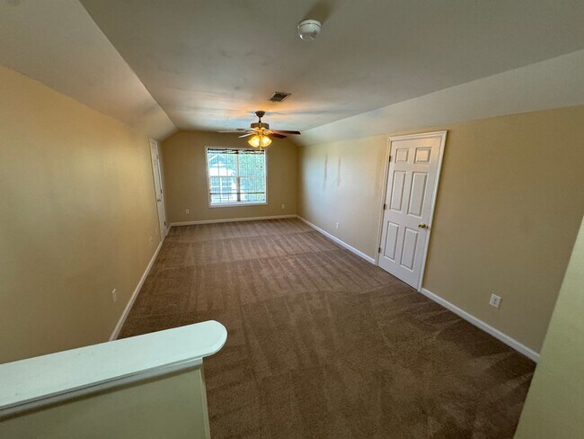 Building Photo - For Rent - Need Space?