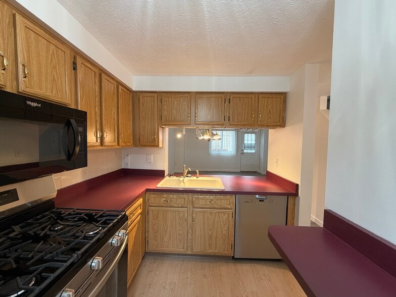 Building Photo - 148 Ligonier Ln