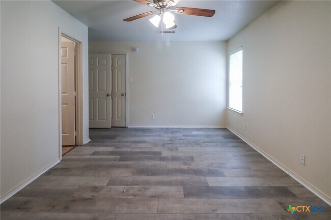 Building Photo - 3102 Ida Dr