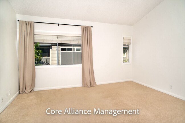 Building Photo - 18200 Andrea Cir S