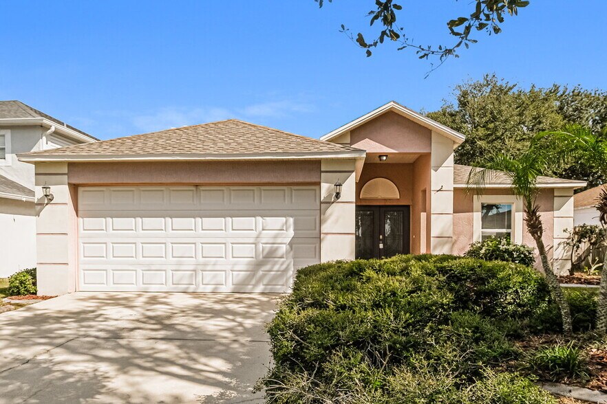 Primary Photo - 12934 Lake Vista Dr