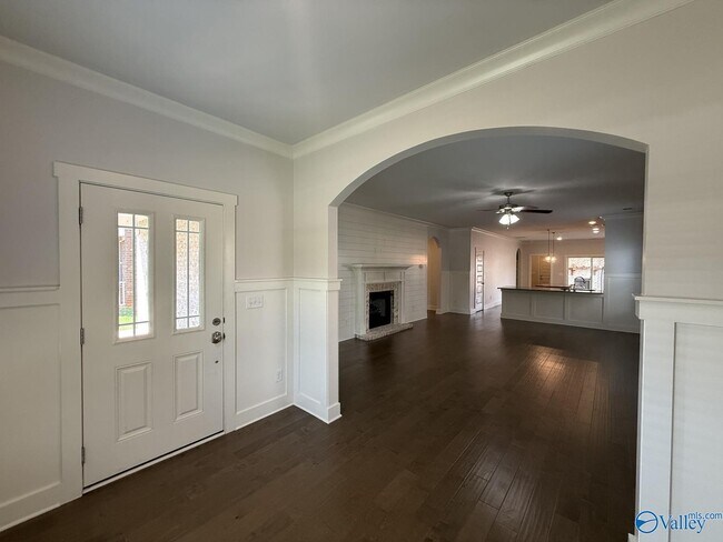 Building Photo - 22 Desert Oak Ct SW