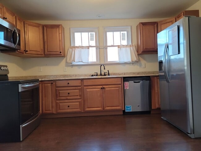 Building Photo - Coming Soon- Charming 2-Bedroom Home in Sanford
