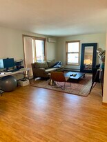 Building Photo - 2050 St Clair Ave