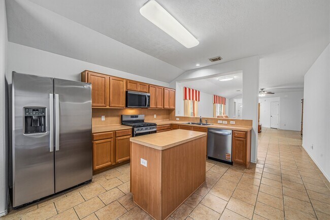 Building Photo - 22327 Albee Dr