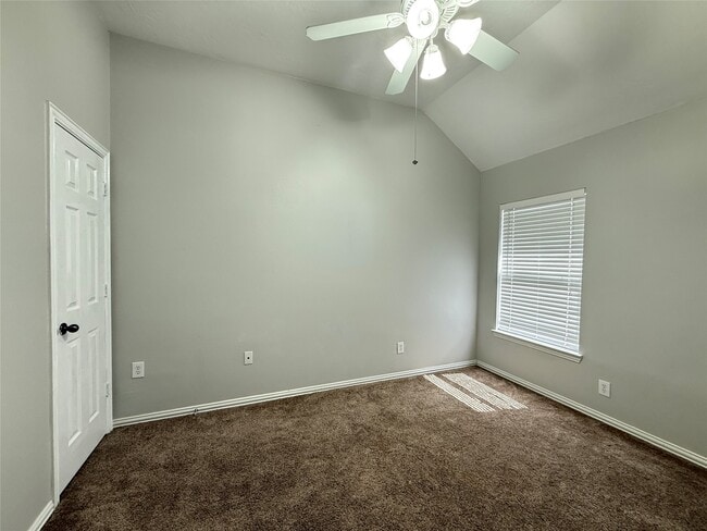 Building Photo - 26823 Lakeridge Park Ln