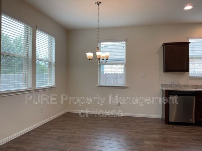 Building Photo - 417 Cinnamon Teal Ln