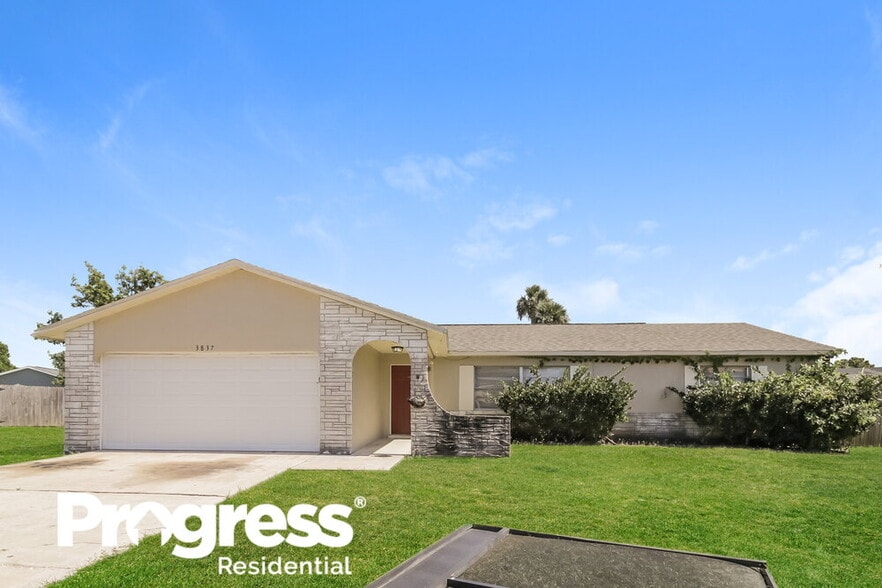 Building Photo - 3837 Stonemont Dr