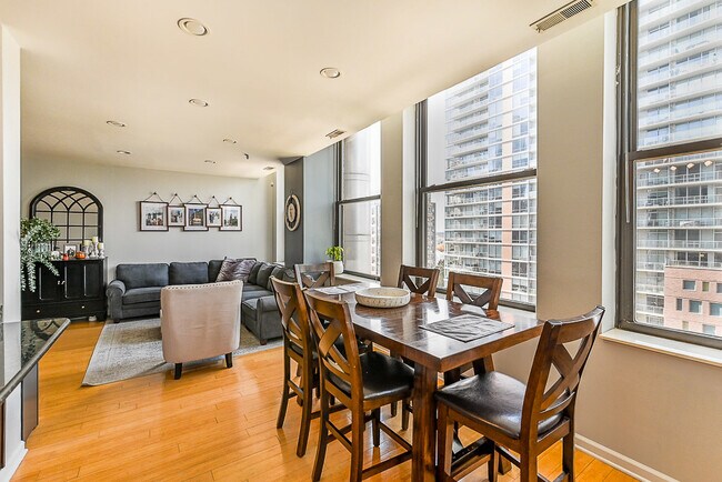 Building Photo - 780 S Federal St